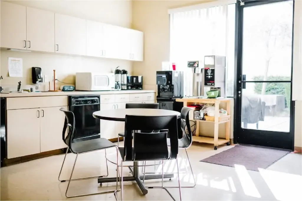 cocina-de-oficina.jpg.webp